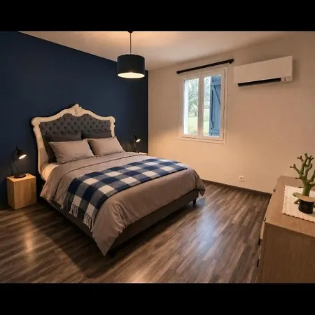 Prázdninový dům Maison Sur Le Causse Dans Village Lotois *